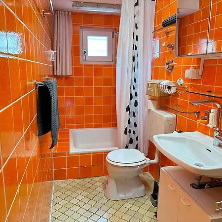 Mellowy Monteure, Tv, Kueche, Bad * Gaggenau